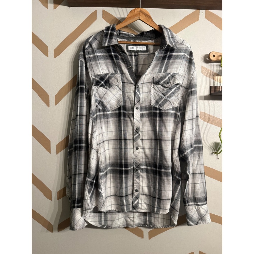 BKE Button Down Shirt Mens XL Grey Black Plaid Snap Front BK00142M Standard Fit